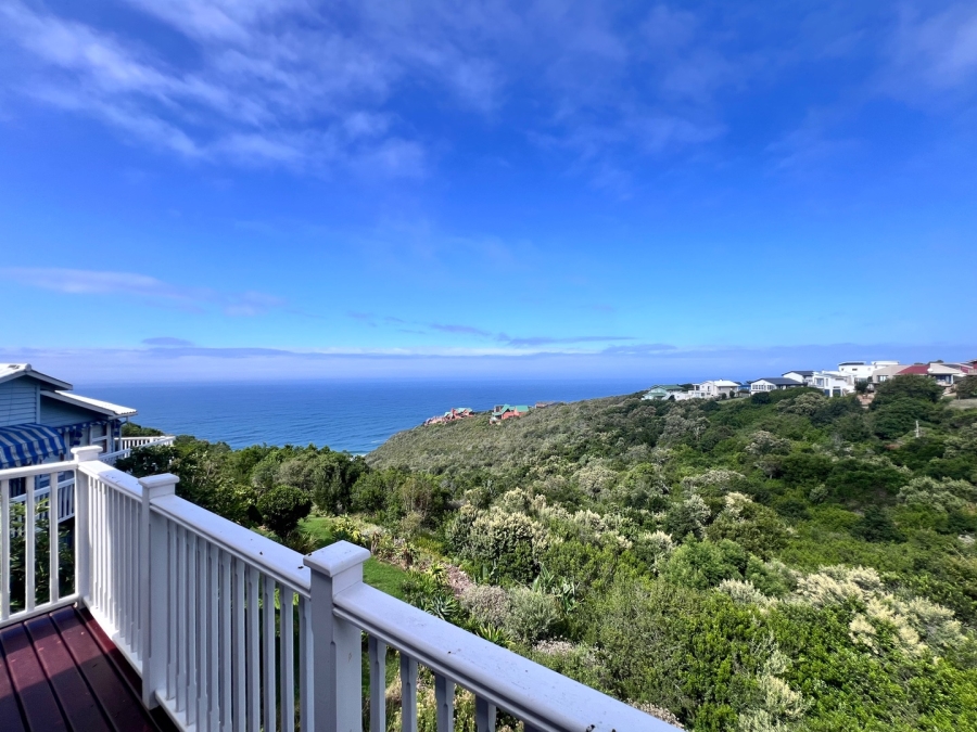 4 Bedroom Property for Sale in Herolds Bay Western Cape